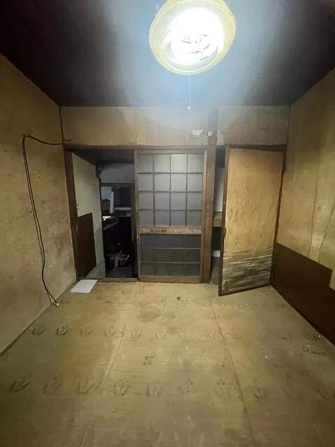 2F 3K, Chojamachi, Nagata-ku, Kobe-shi, Hyogo (Maruyama Sta.)

1,000,000 yen