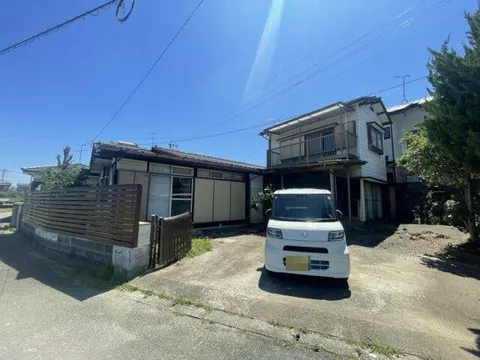 Yatsushiro City, Kagami-cho Shimoarisa (Arisa Station) 2-story 8DK 4 million yen