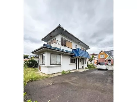 Spacious 5LDK, parking for 2 cars on the premises, good view