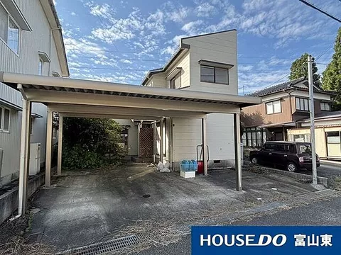 Used single-family home Akada, used house