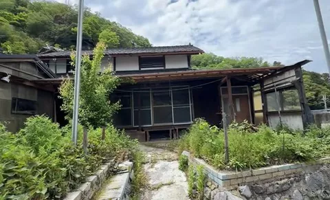 Chihaya Akasaka Village, Minamikawachi District, Chihaya, 2-story building, 5K