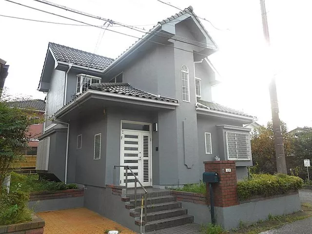Corner lot! Full renovation completed! Western-style and modern building! Approximately 12 minutes on foot to elementary school!