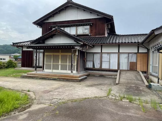Takaoka City, Fukuoka Town, Tsuchiya (Fukuoka Station) 2-story 15LDK