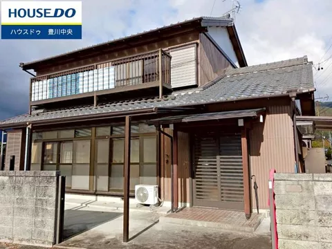 ＼Abundant number of rooms! A great location with living facilities／■Corner lot■Good sunlight■Veranda■Parking for 2 vehicles