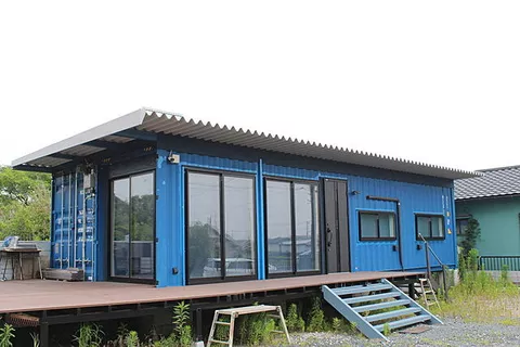 Used single-family home in Katakai