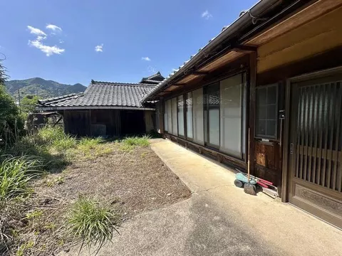 Kameyama City Shiraki-cho Single-story building 5DK