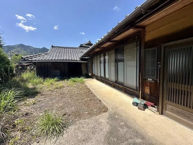 Kameyama City Shiraki-cho Single-story building 5DK