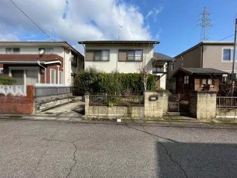 ◆Price updated◆Quiet residential area◆Large storage in the garden◆South-facing with good sunlight - Image 3