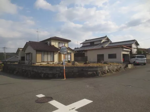 Imaichi, Kanocho, Tottori-shi, Tottori (Hamamura Sta.) 2F 4LDK

13.8 million yen