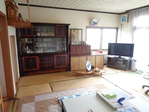 This is a popular single-story house♪ The elementary school is nearby, and the convenience is excellent♪ - Image 2