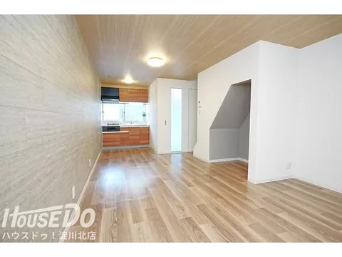 Available for viewing today / Fully renovated! Two-story property recommended for investment♪