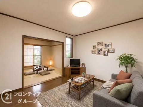 【3-story 3DK + large price change!】■Located about 11 minutes on foot from Keihan Main Line "Owadada"