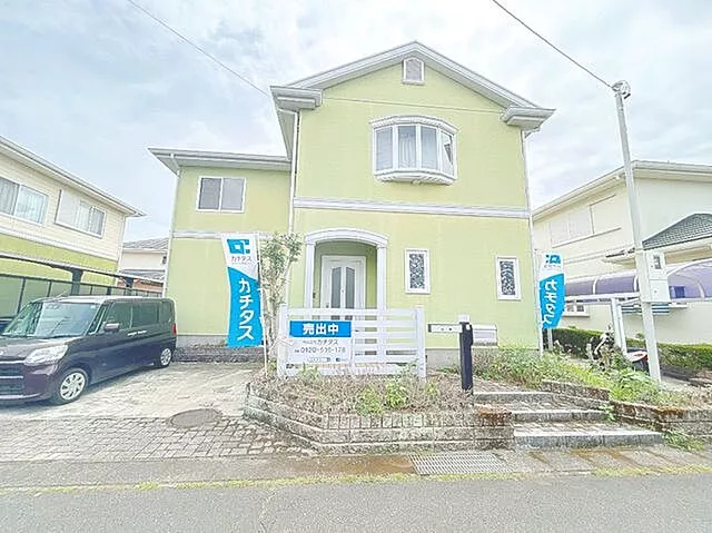 Used single-family home in Nakano-dai 1-chome, Fuji City