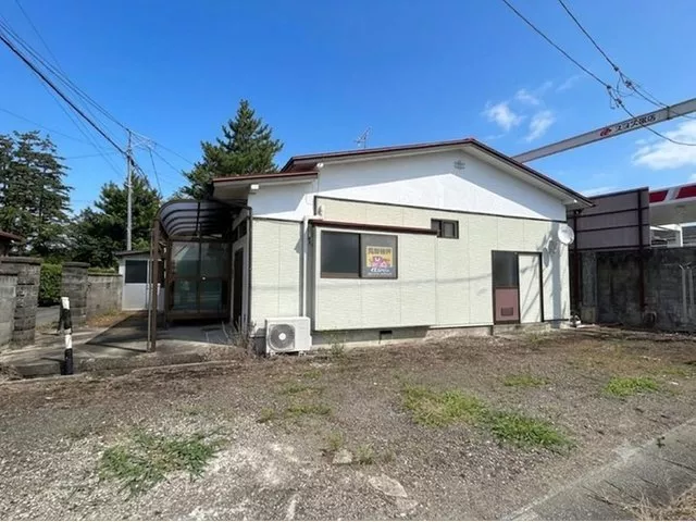 ■Single-story house with 6 rooms located in a quiet residential environment.
