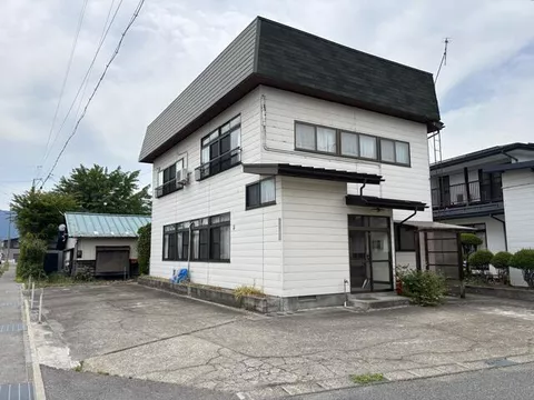 Nagai City, Yokomachi (Ayame Park Station) 2-story building, 7DK