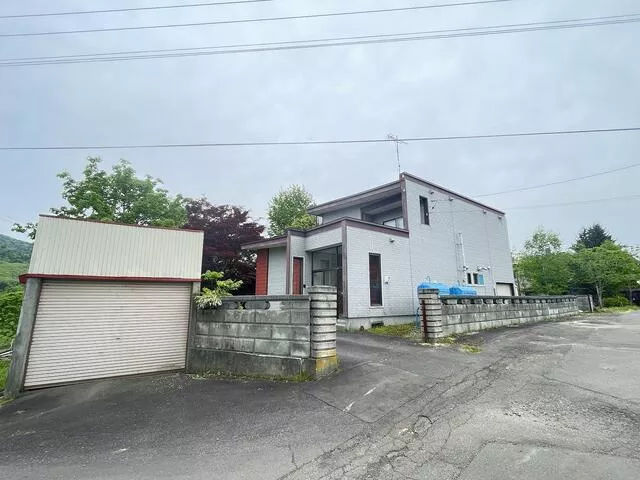 Yubari City, Nanbu Higashimachi (Shin-Yubari Station) 2-story 5SLDK