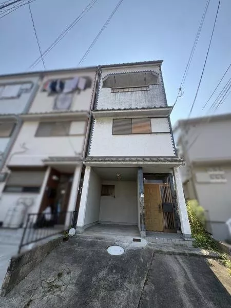 3-story 4DK in Nishidanaka-cho, Yamato Koriyama City (Yamato Koizumi Station)