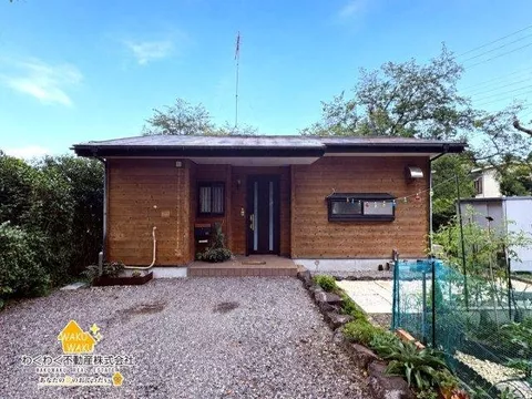 The garden can also be enjoyed as a home vegetable garden♪ There is also a spacious wooden deck♪