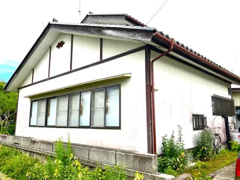 Kōriyama City, Tamura Town, Iwasaku, Kobito Town (Iwashiro Moriyama Station) 2-story 7DK
