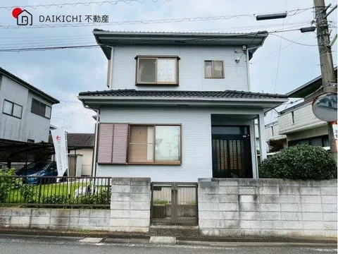 Convenient location, 9 minutes on foot from the station! Shopping facilities are also nearby, making for an easy living environment♪