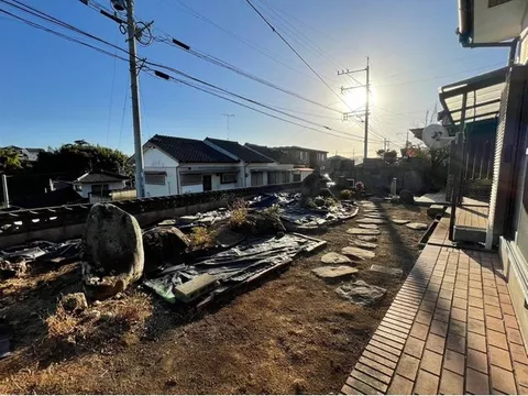 [Oomura Store Housing Consultation Center] A Japanese-style residence within easy commuting distance to schools.