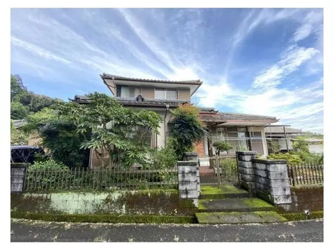 Northwest (Nishi Kobayashi Station) 3,480,000 yen