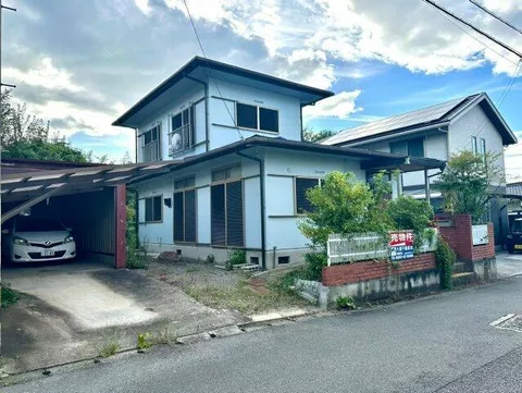 Niihama-shi Hagio (Nakahagi station) 2F 4DK

2.9 million yen