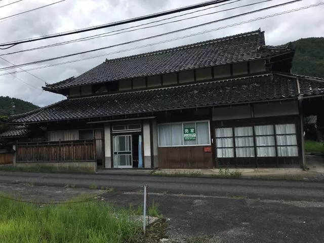 Aki Takada City Misato Town Hongō 1-story 10DK