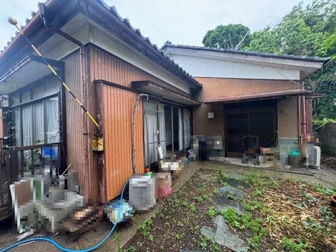 ◆Separate bath and toilet◆Open kitchen◆Single-story house◆Shutters◆Partially floored