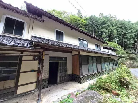 Yabu City, Oya-cho Wada (Yoka Station) 2-story building 7DK