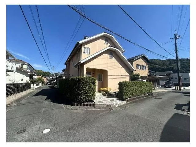 ☆Approx. 13 minutes on foot to the nearest station☆Approx. 10 minutes on foot to elementary school☆All-electric house☆Energy-saving water heater