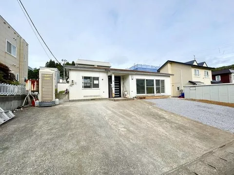 Open house event / Under renovation / Akasaka 2-chome / 3 parking spaces available / Single-story house