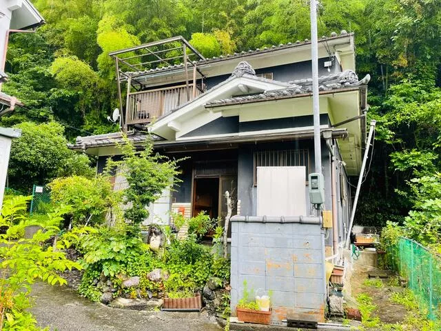 Shimoichi-cho, Yoshino-gun, Oaza-Shimoichi (Shimoichiguchi station) 2F 5LDK

2F 5LDK 3,500,000 yen