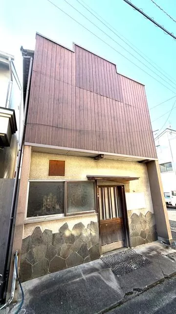 2-chome, Nishihonmachi, Kanonji-shi, Kanonji (Kanonji Sta.) 2F 4DK

1,740,000 yen