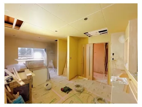 [Open House Held] If you viewed during renovations, you can choose wallpaper and other finishes.