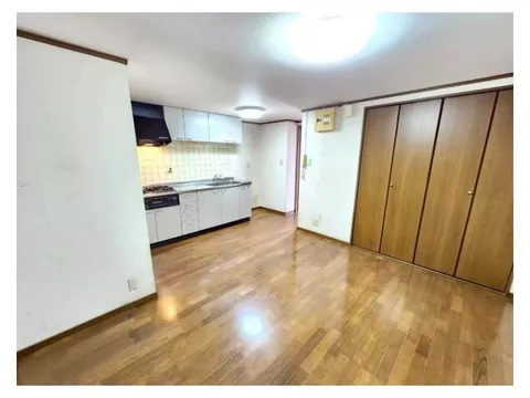 / A 3LDK house with ample storage / ● Suitable as a residence or investment property ◎