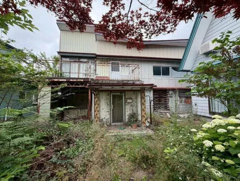 Yamagata County, Inawashiro Town, Shinmachi (Inawashiro Station) 2-story building 5DK
