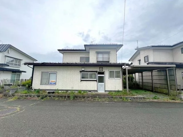 ■Recommended for families as it is a 1-minute walk to the park! ■Approximately 100 tsubo in size