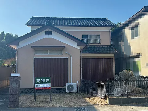 Used single-family home, 1 minute walk from Katsura bus stop