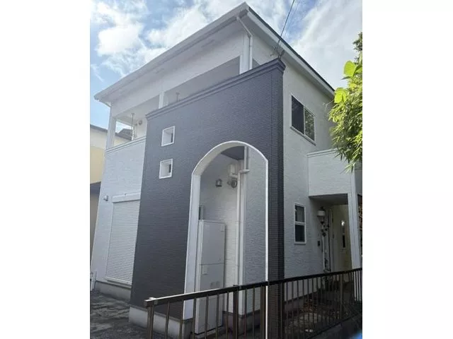 Available for viewing at any time due to vacant rooms. Renovation work and other consultations are possible.
