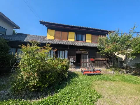 Yokkaichi City, Nakano Town (Hobo Station) 2-story building 5DK