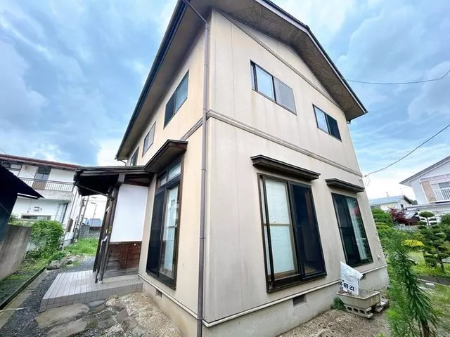 [Open House Held] Current sale / Move-in available within the year / Two-family living considered / New seismic standards compliant / Parking for 6 cars available