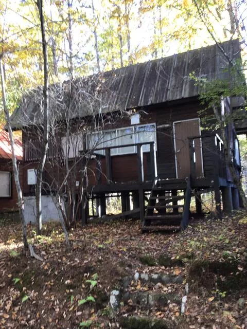 Azuma-gun, Tsumagoi-mura, Oaza Kamihara (Nakakaruizawa Station) Single-story building 2DK