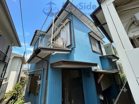 Available for viewing today!! Please come to Bayside General Real Estate.