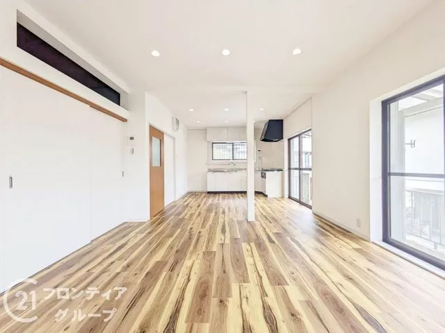 Renovation completed in June 2026, immediate viewing available! All rooms are over 8 tatami mats.