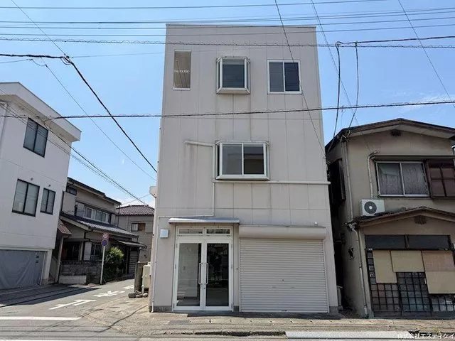 3-story, 3DK house ♪ with ample storage space and plenty of storage.