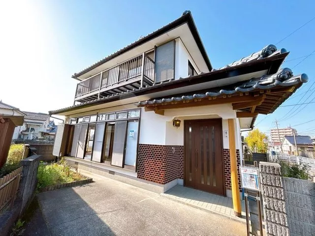 [Open House] A fulfilling environment for raising children. 11 minutes on foot to the supermarket, 6 minutes on foot to the convenience store.
