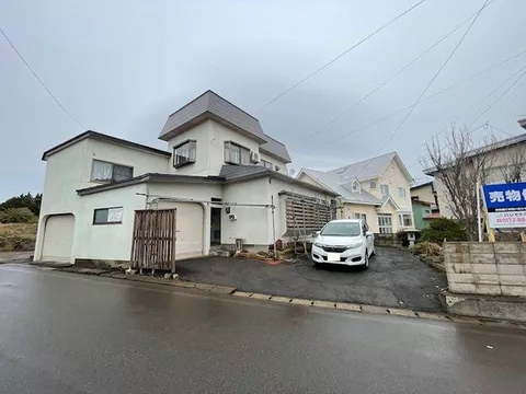 How about living in a place where you can see Mount Iwaki?♪
