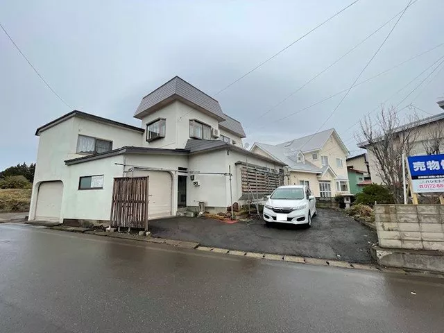 How about living in a place where you can see Mount Iwaki?♪