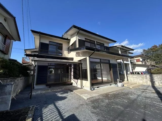 [Open House] [Seismic Reinforcement Completed] Renovated house with parking for 3 cars in parallel.